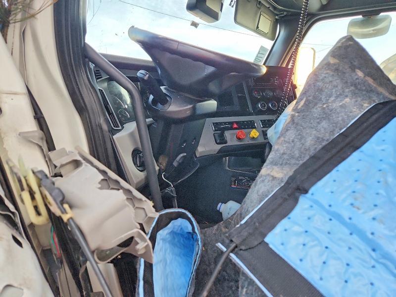 2020 Freigliner 2020 Freightliner Cascadia 125 Semi Truck