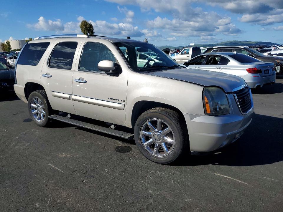 2007 GMC Yukon Denali