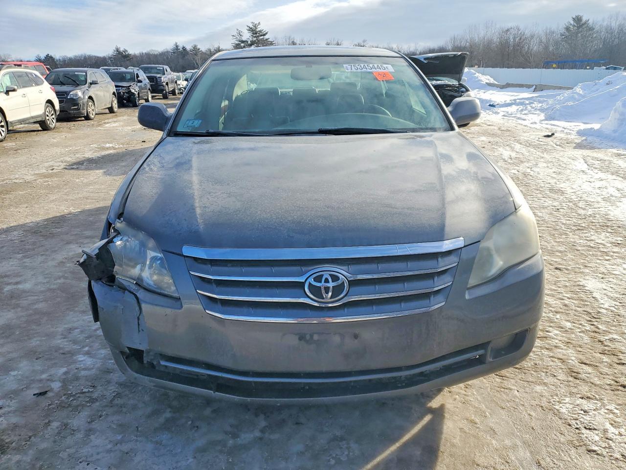 2005 Toyota Avalon xl