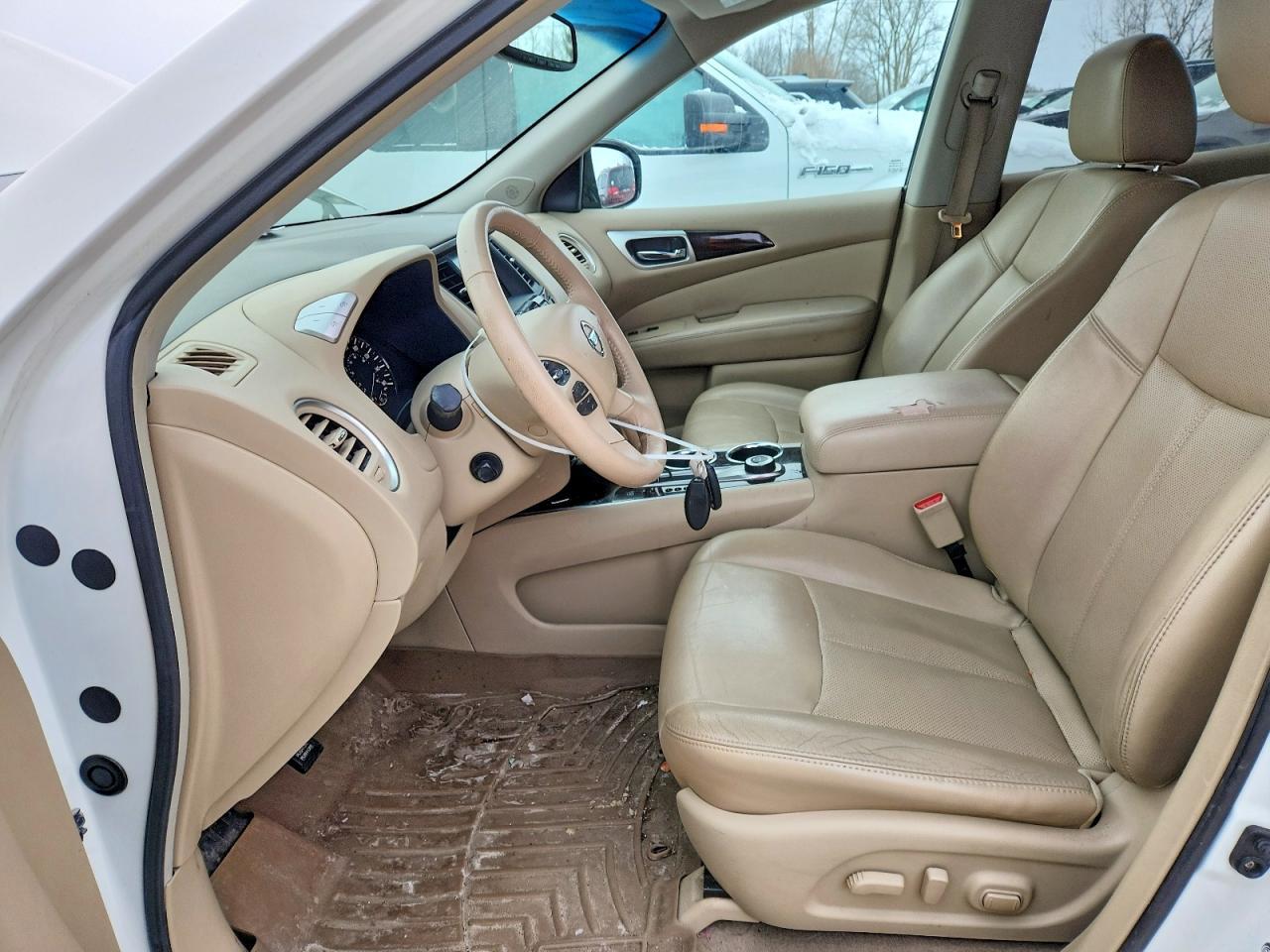 2013 Nissan Pathfinder s
