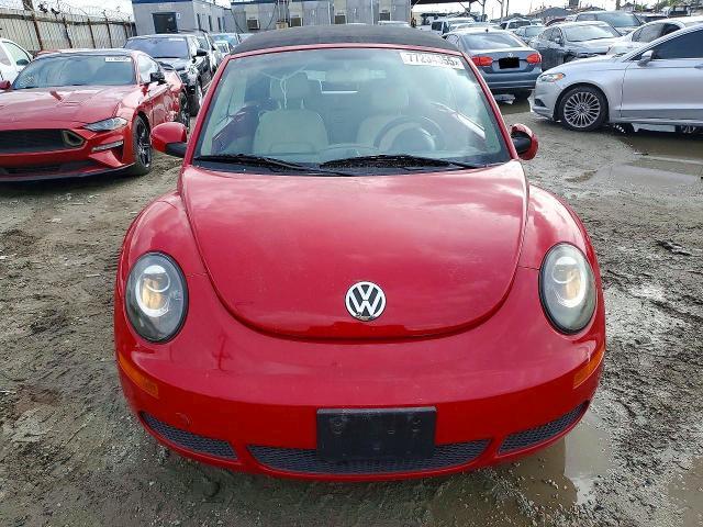 2009 Volkswagen New Beetle s
