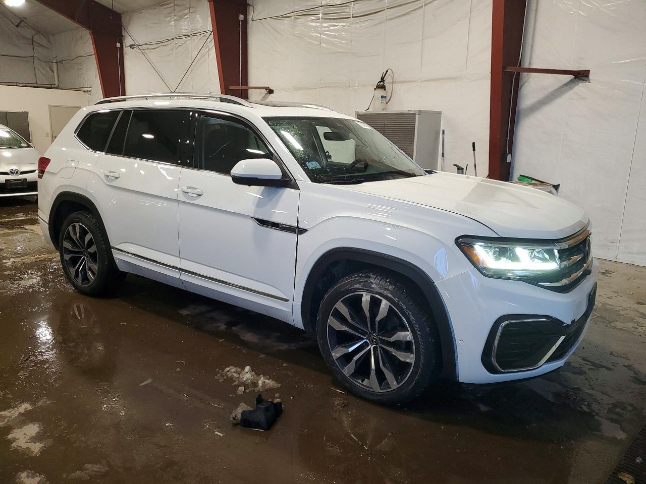 2022 Volkswagen Atlas sel Premium R-line