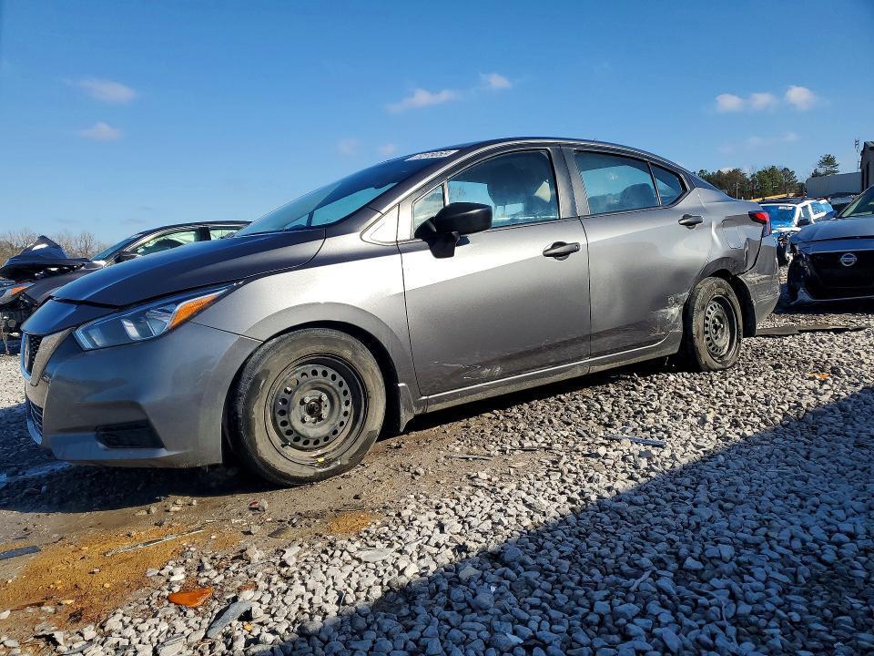 2022 Nissan Versa s
