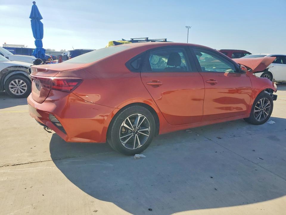2023 KIA Forte lx