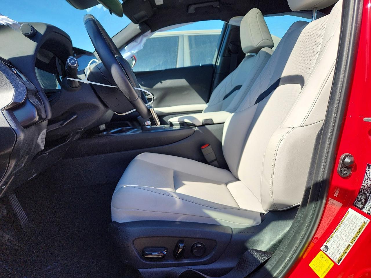 2025 Lexus Ux 300h Base