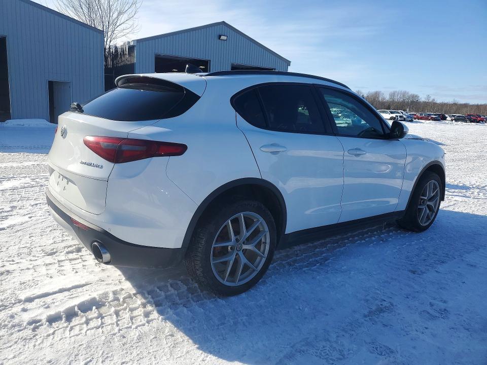 2018 Alfa Romeo Stelvio ti Sport