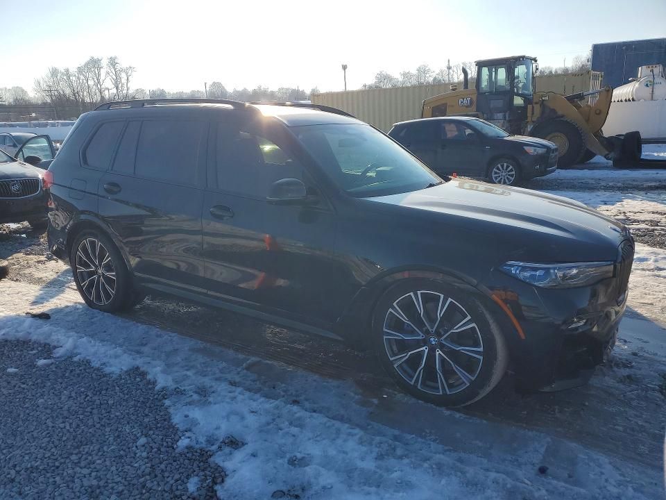 2021 BMW X7 M50i