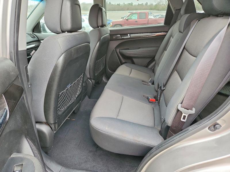 2013 KIA Sorento lx