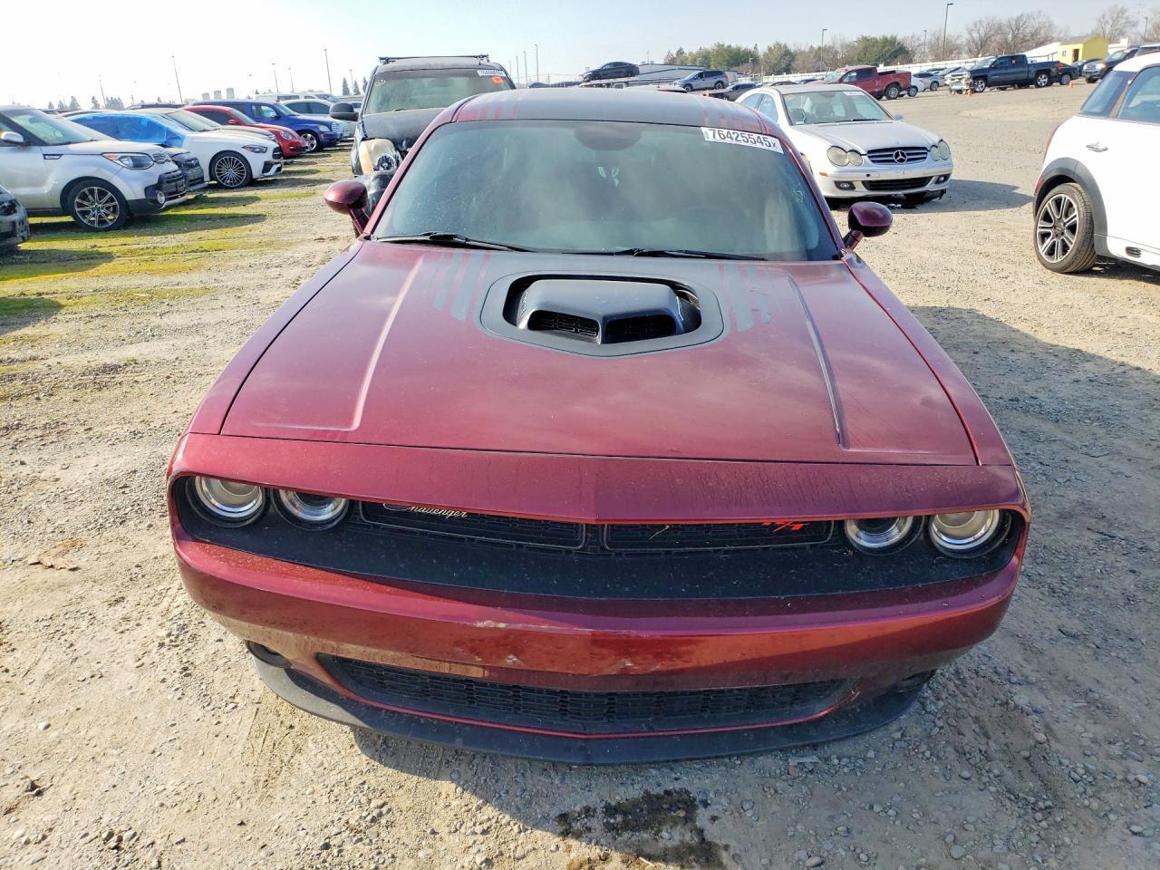 2018 Dodge Challenger r