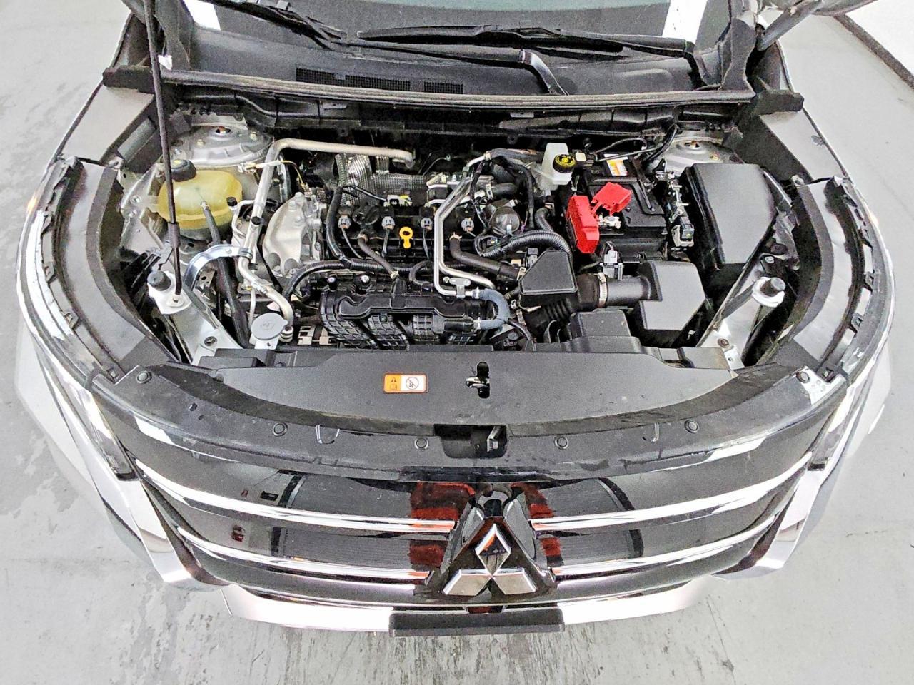 2025 Mitsubishi Outlander se