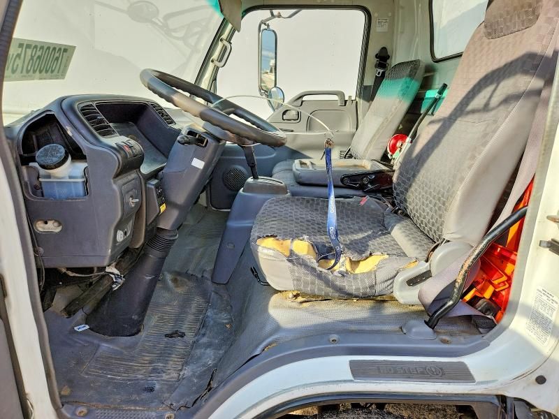 2006 Isuzu NPR BOX Truck