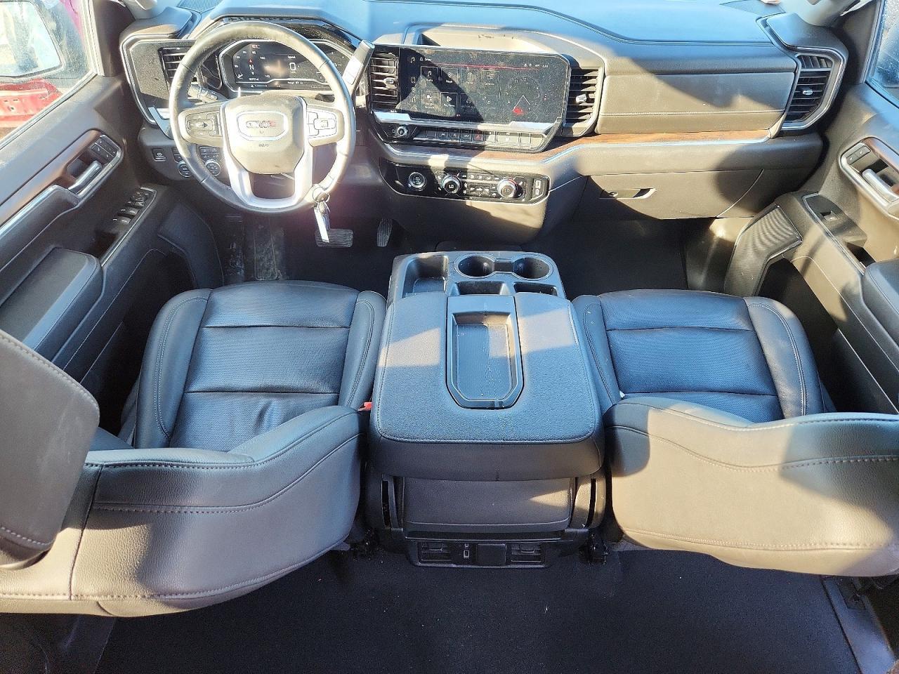 2024 GMC Sierra K1500 SLT