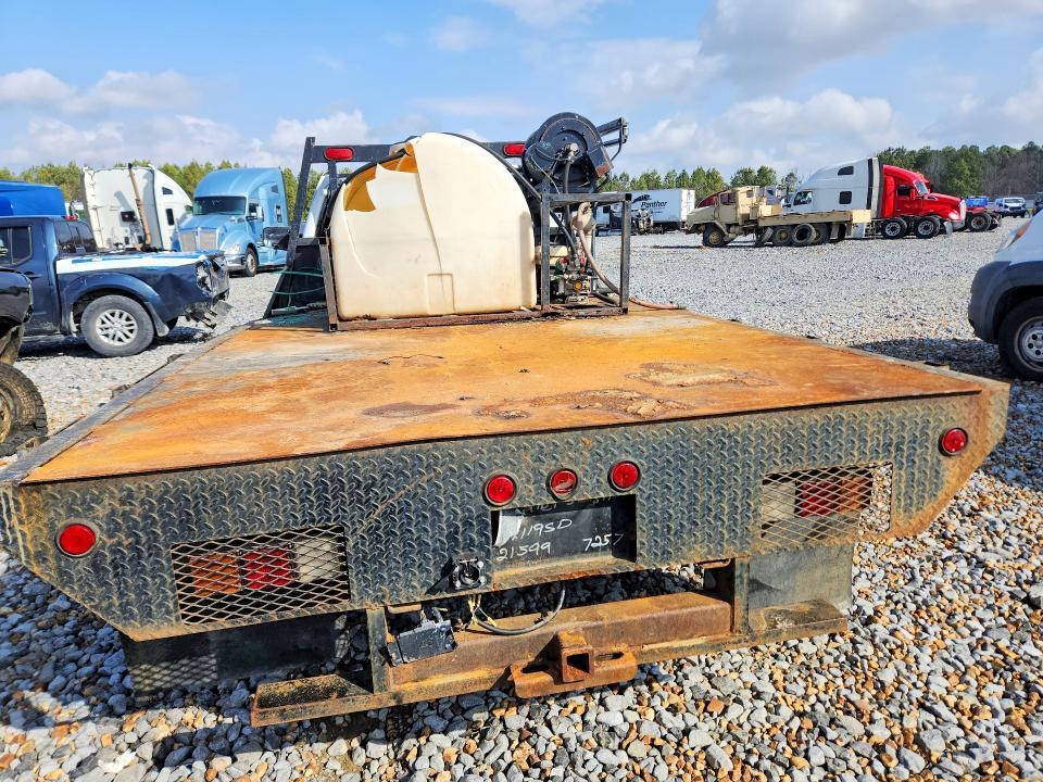 2007 Chevrolet Silverado Flatbed Truck