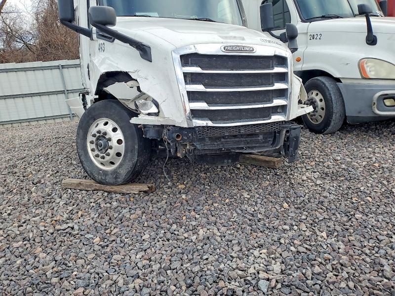 2023 Freigliner 2023 Freightliner Cascadia 126 Semi Truck