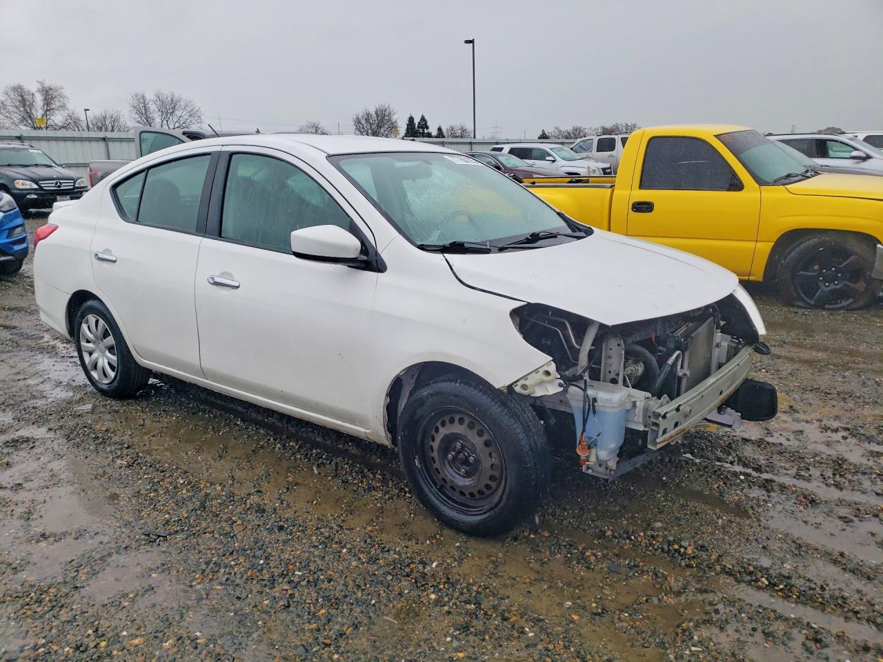 2019 Nissan Versa sv