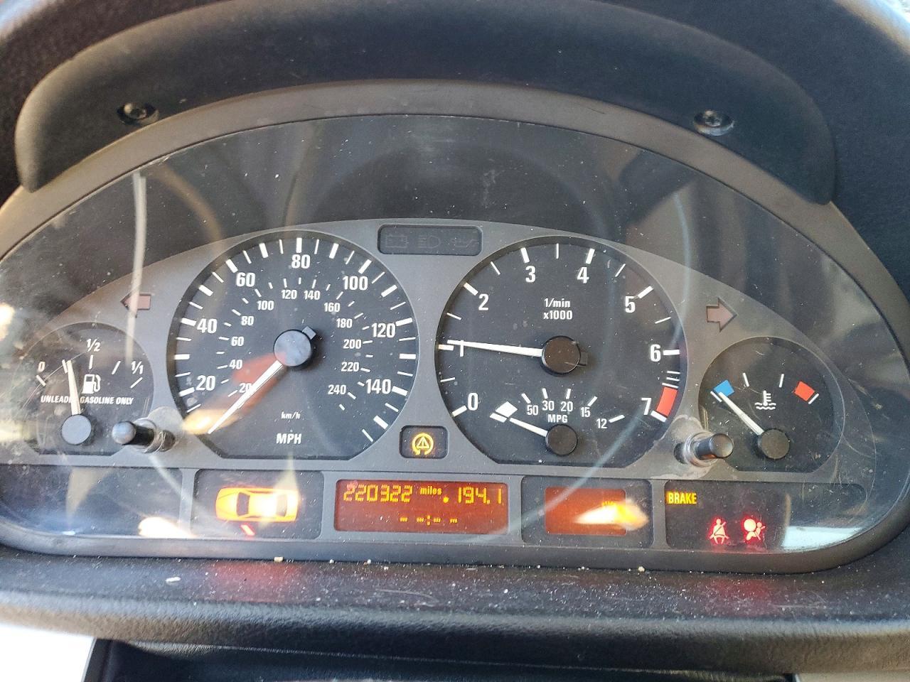 2004 BMW 325 i