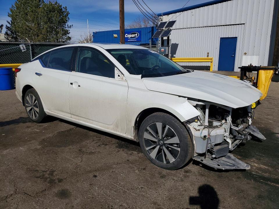 2022 Nissan Altima sv