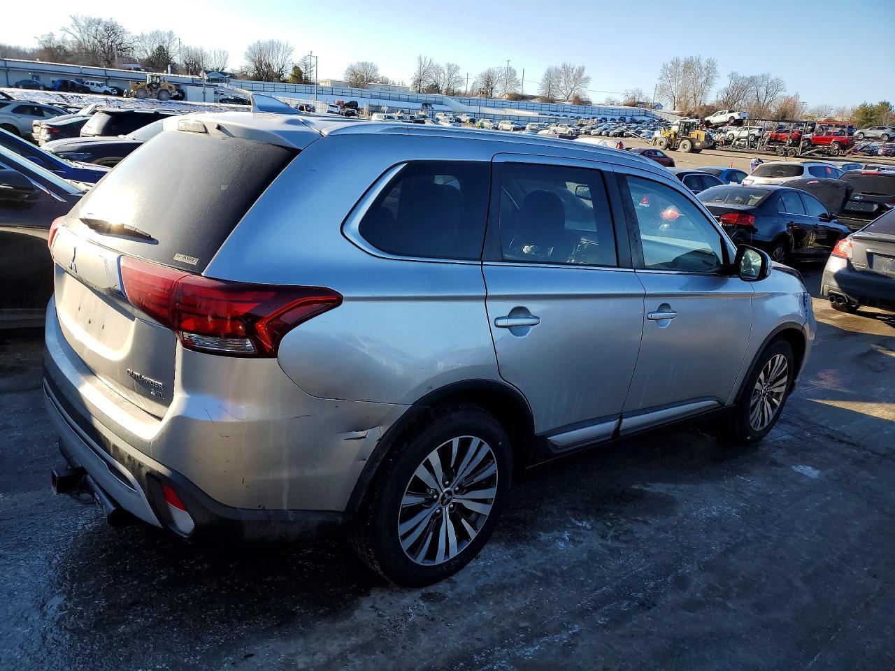 2019 Mitsubishi Outlander se