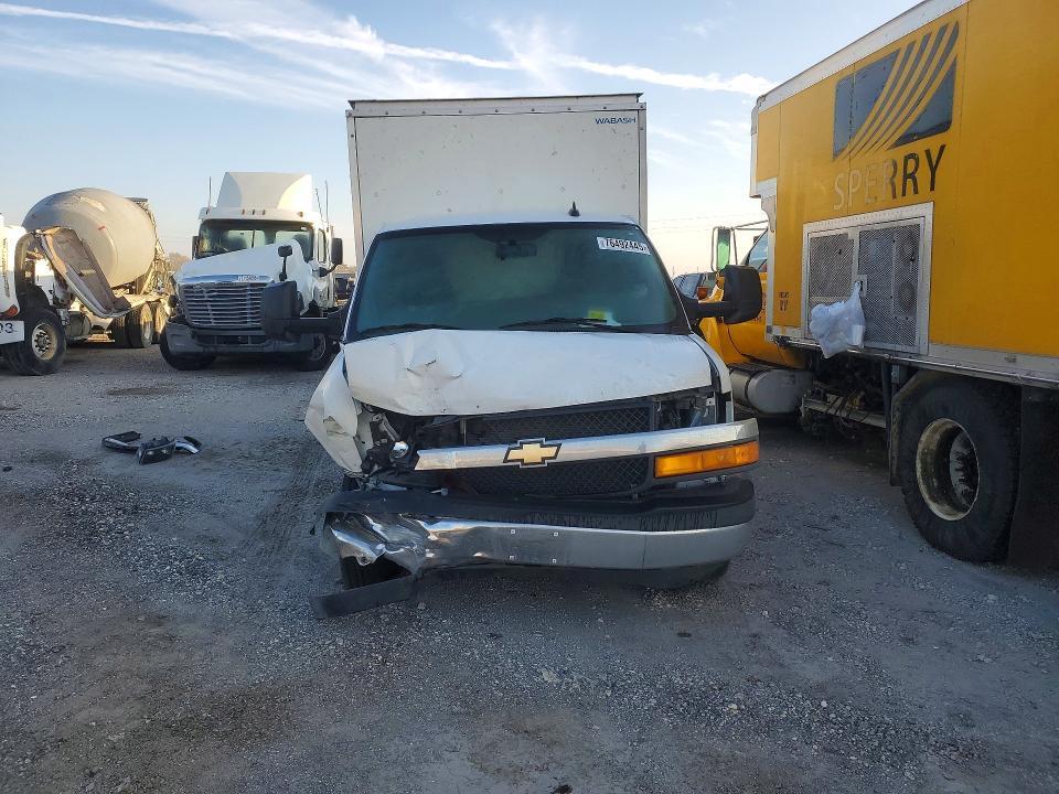 2023 Chevrolet Express BOX Truck