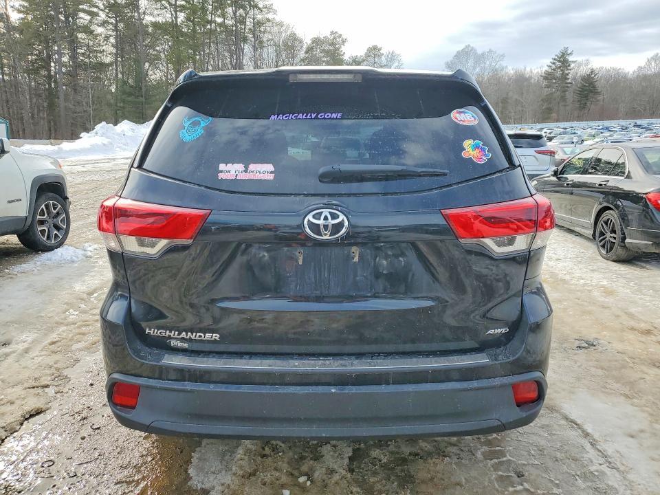 2019 Toyota Highlander le