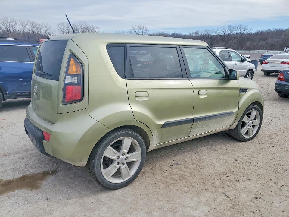2010 KIA Soul +