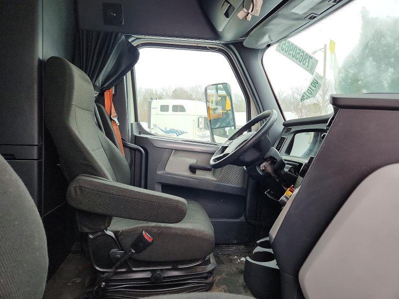 2019 Freigliner Cascadia 116