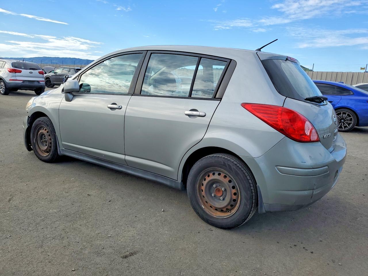 2007 Nissan Versa 1.8 s