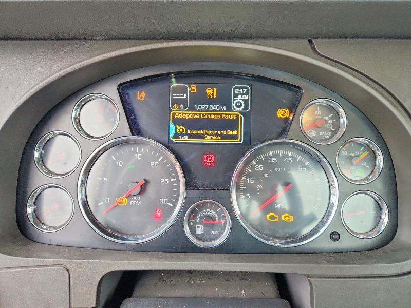 2016 Kenworth T680 Semi Truck
