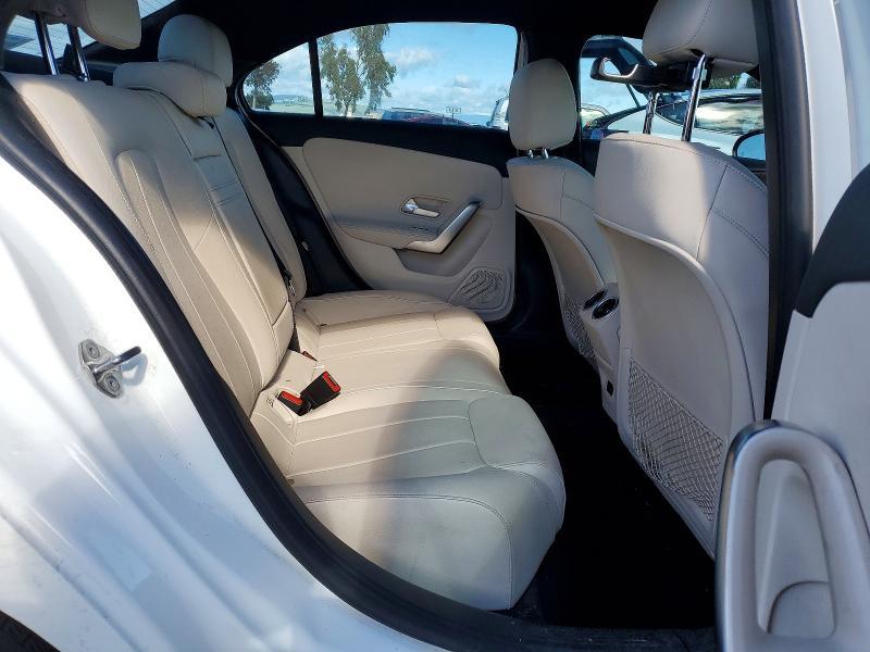 2022 Mercedes-Benz A 220