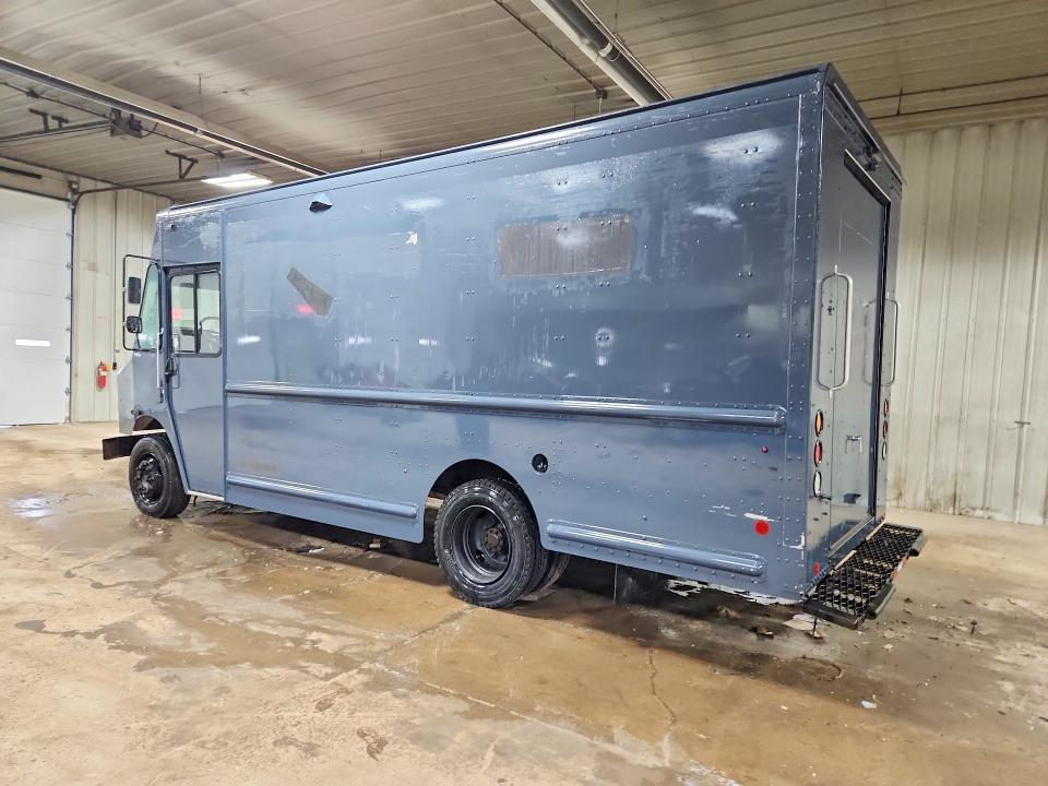 2020 Freightliner MT45G Chassis Delivery Truck