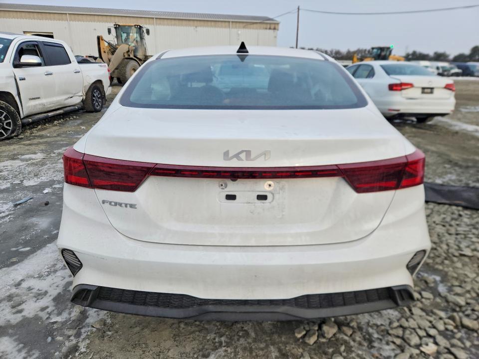 2023 KIA Forte lxs