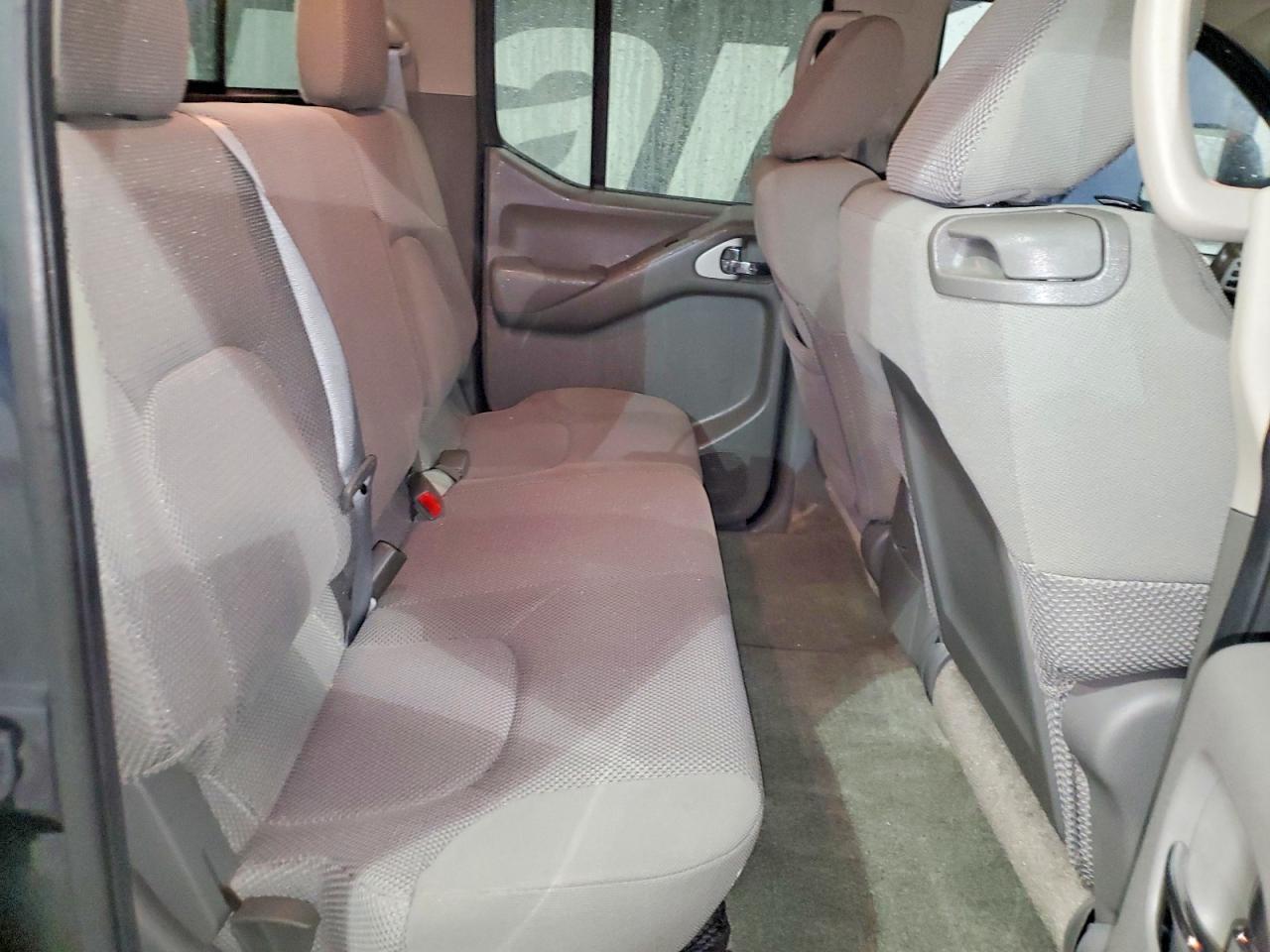 2014 Nissan Frontier S
