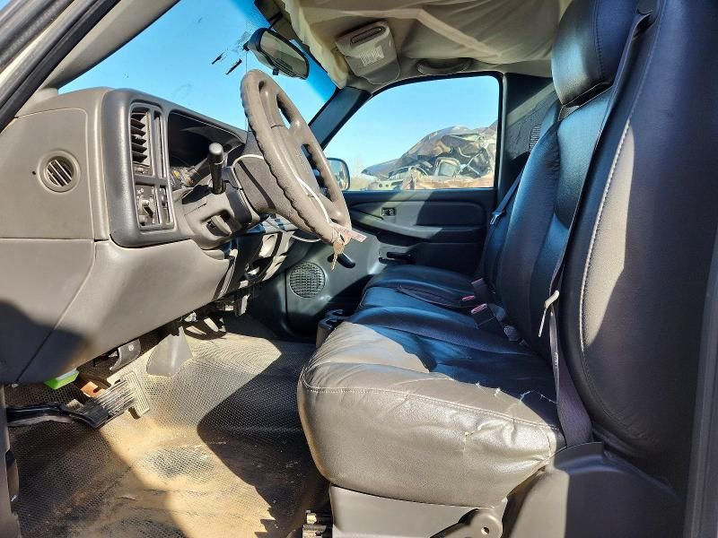 2004 Chevrolet Silverado C1500