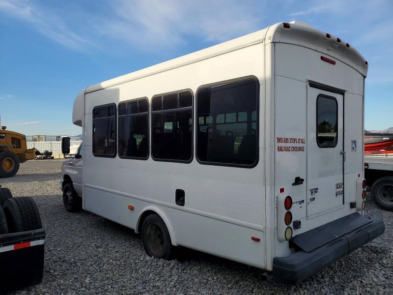 2012 Ford Econoline E450 Super Duty Cutaway van