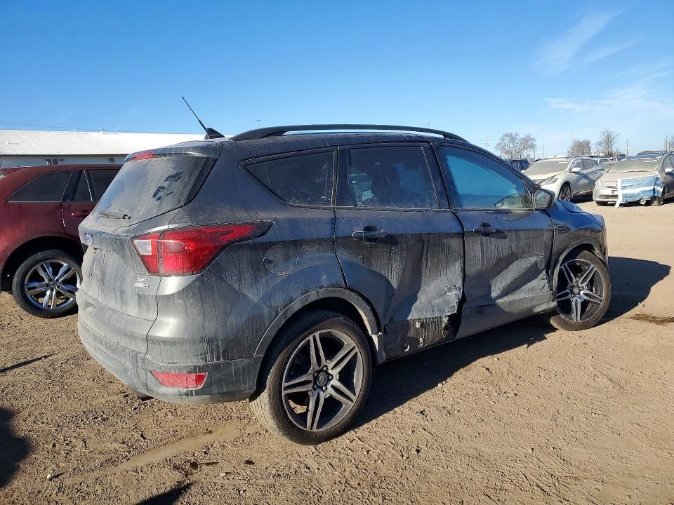 2019 Ford Escape sel