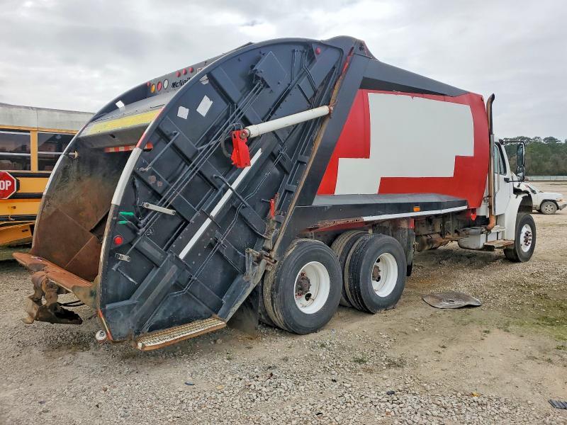 2010 Freightliner Business Class M2 Refuse Truck