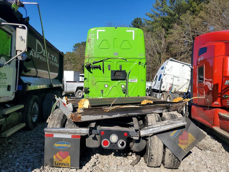 2023 Freightliner Cascadia 126