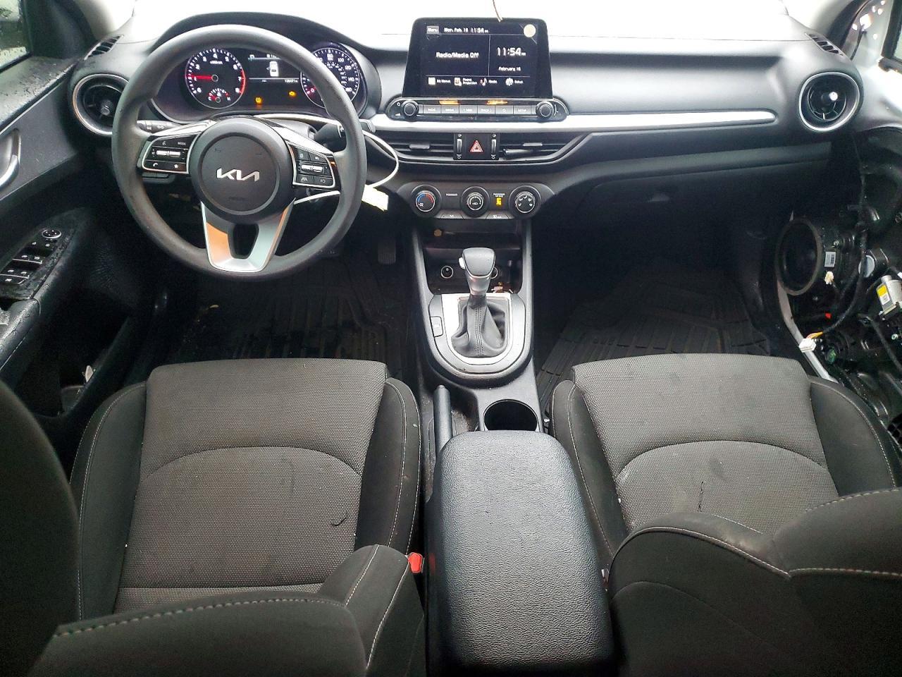 2022 KIA Forte fe