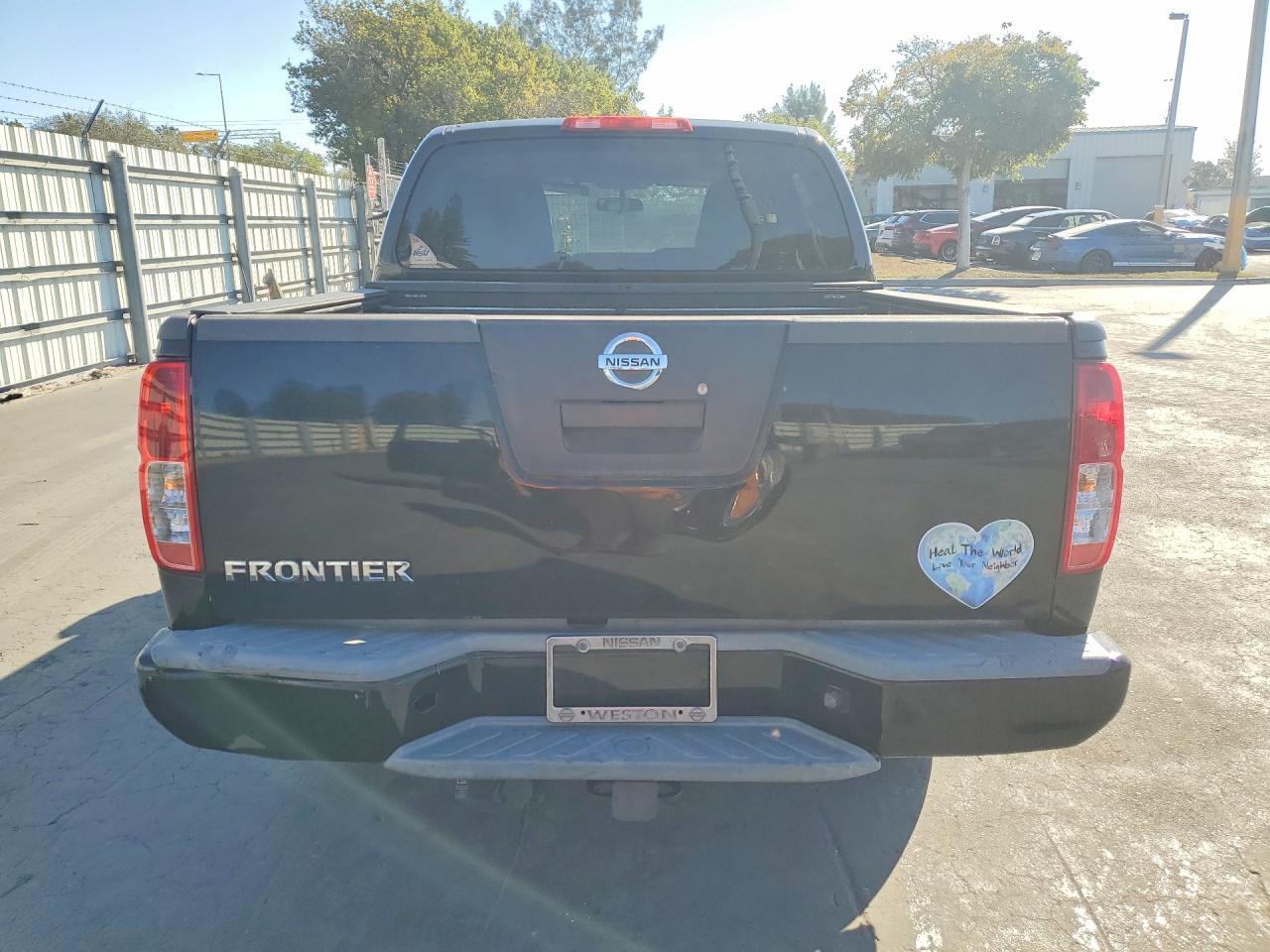 2012 Nissan Frontier s