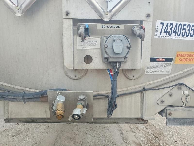 2009 LBT Fuel Tank Trailer