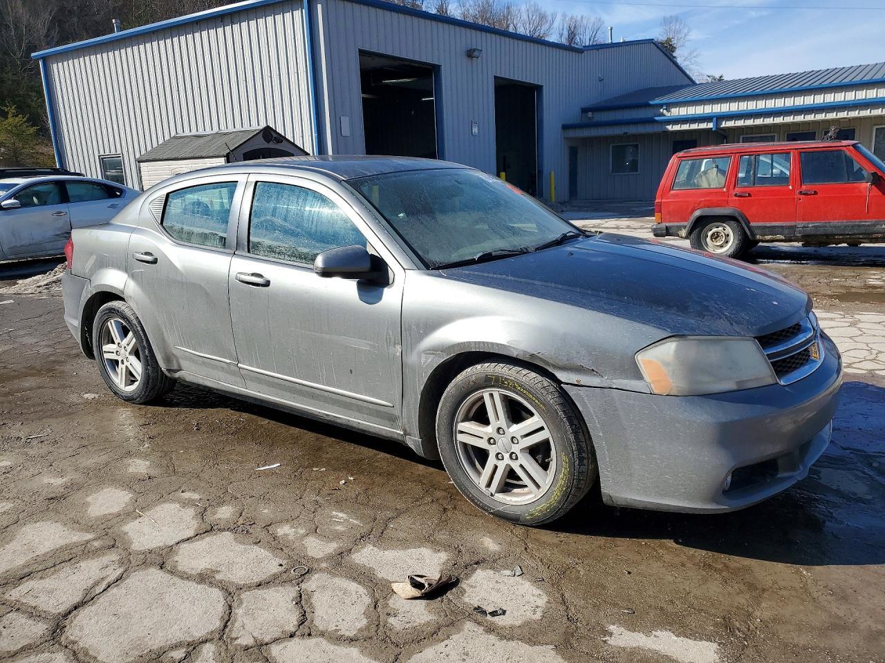 2013 Dodge Avenger sxt