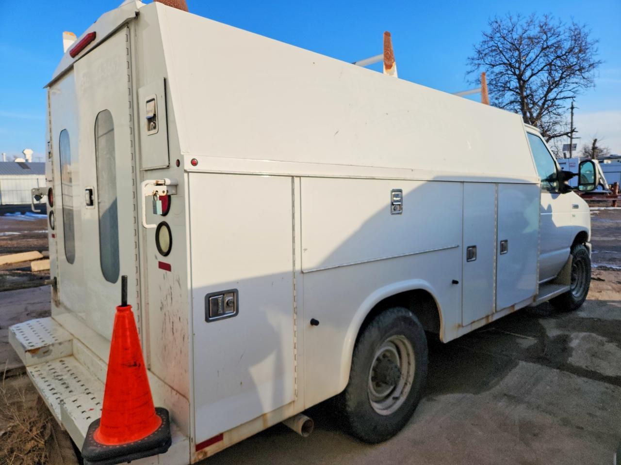 2013 Ford E350 Utility / Service Truck