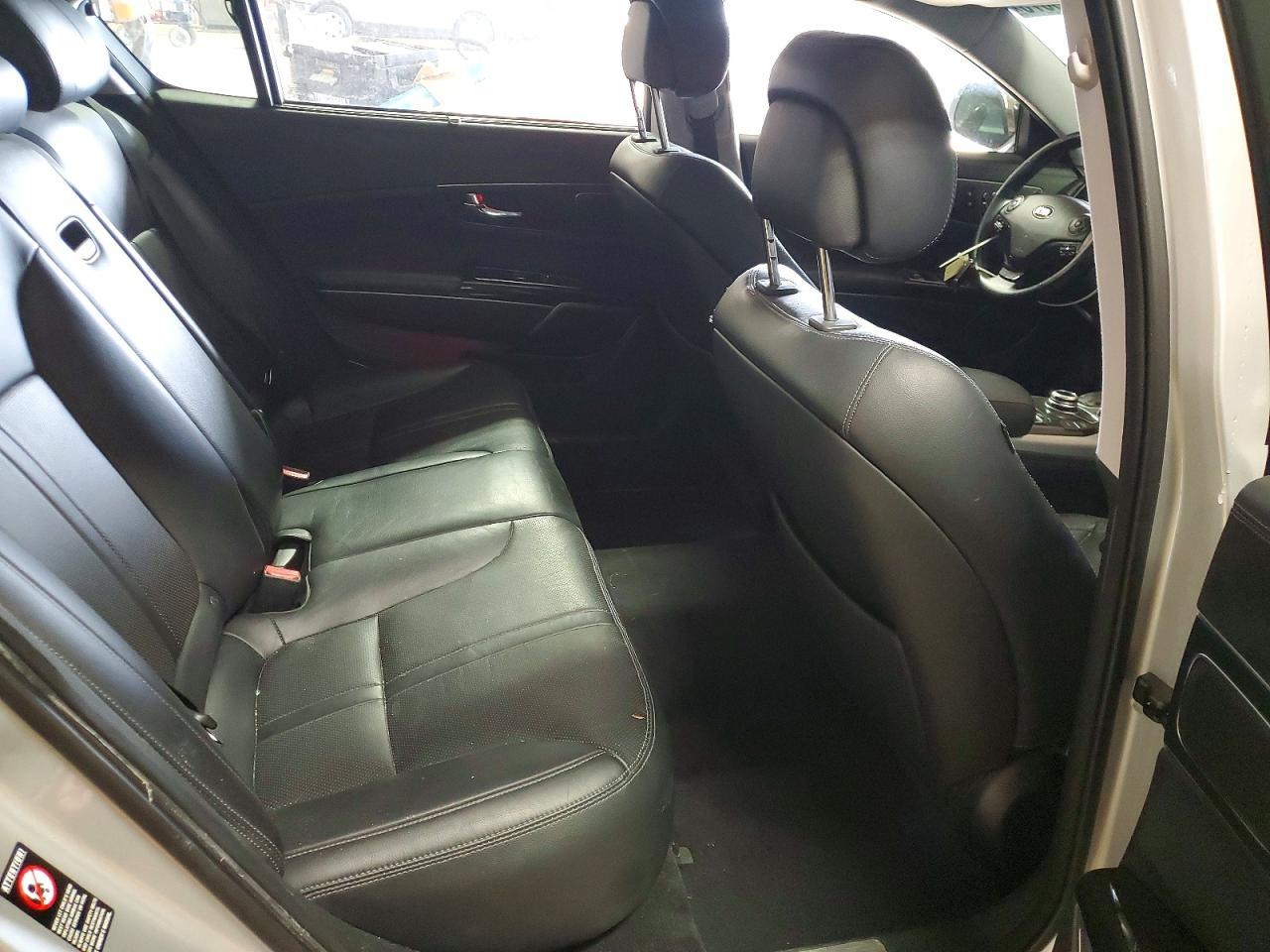 2016 KIA K900 Premium V6