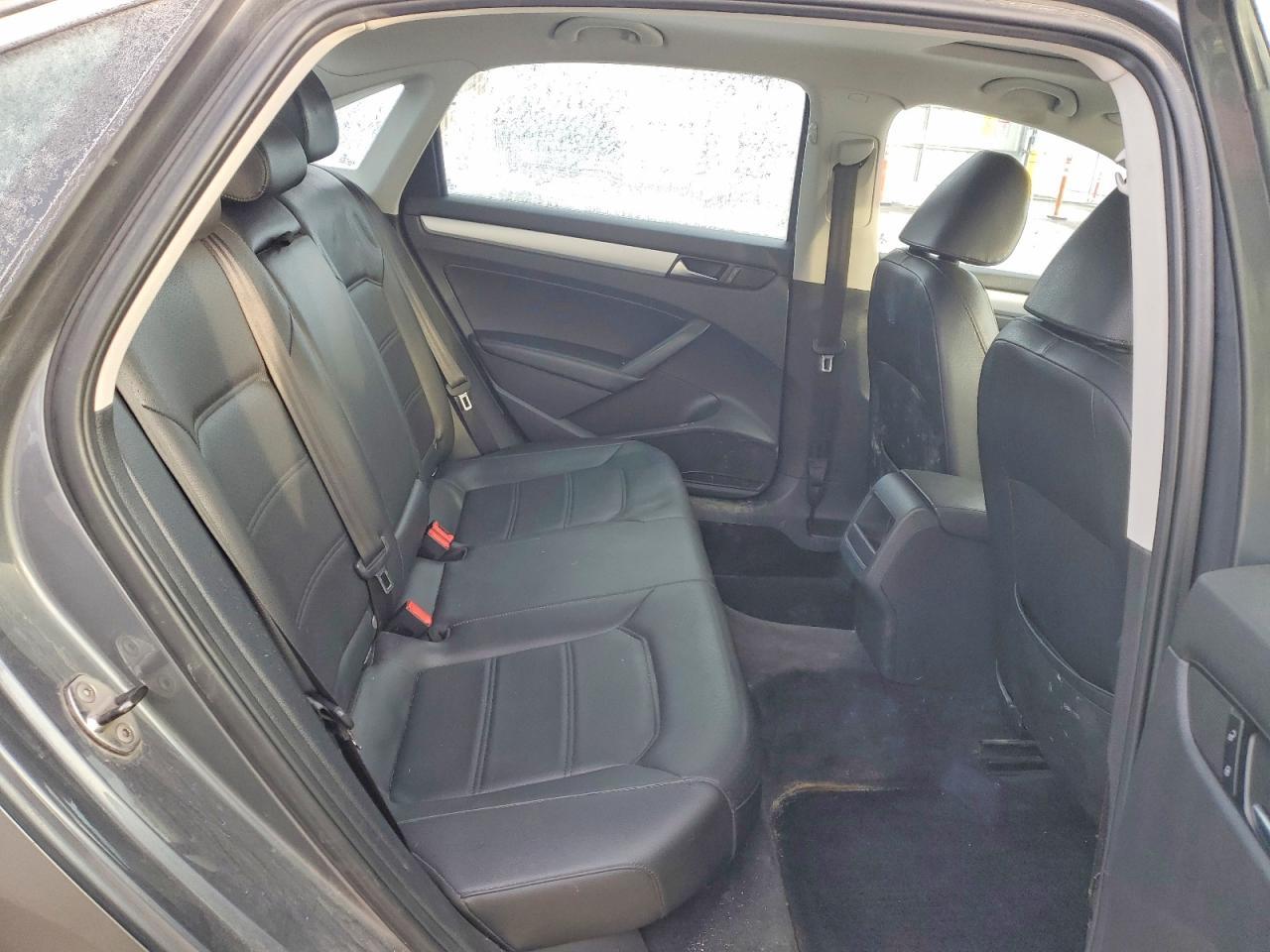 2012 Volkswagen Passat se