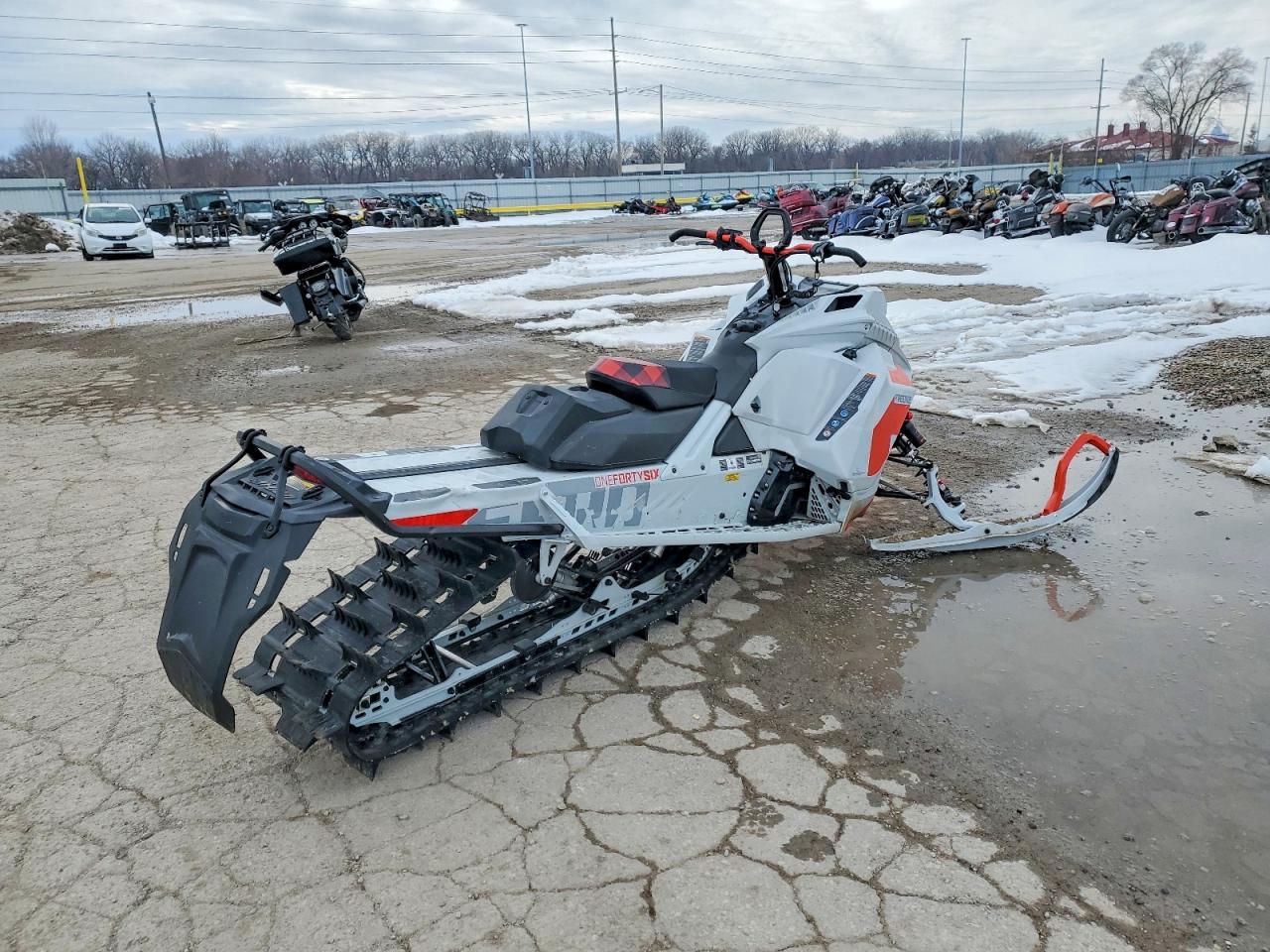 2021 Skidoo Snowmobile