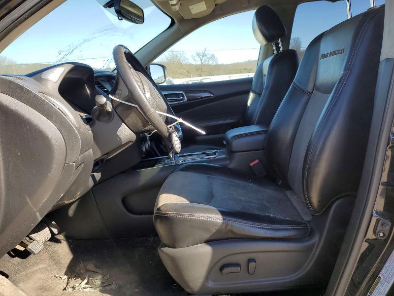 2019 Nissan Pathfinder sv