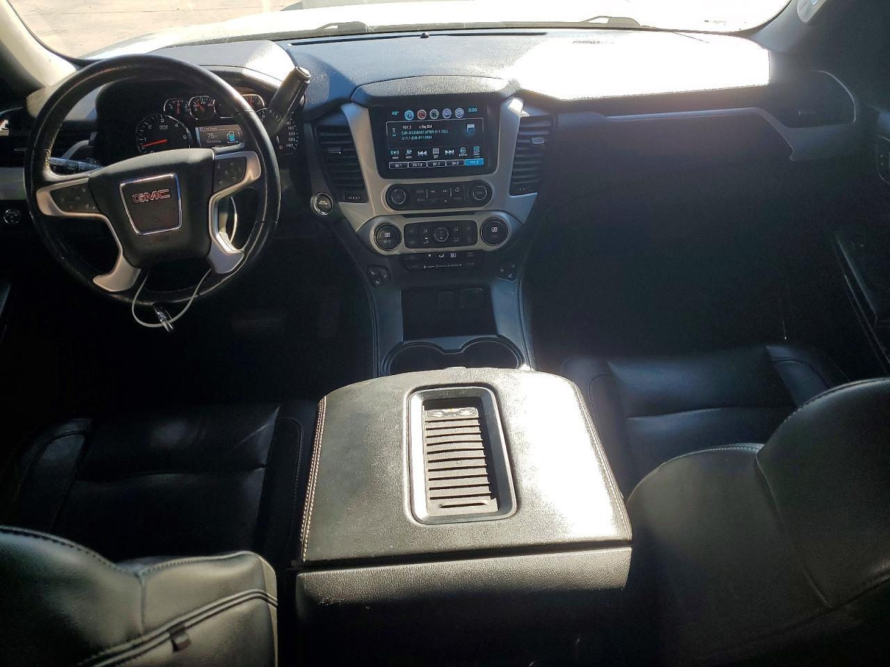 2017 GMC Yukon slt