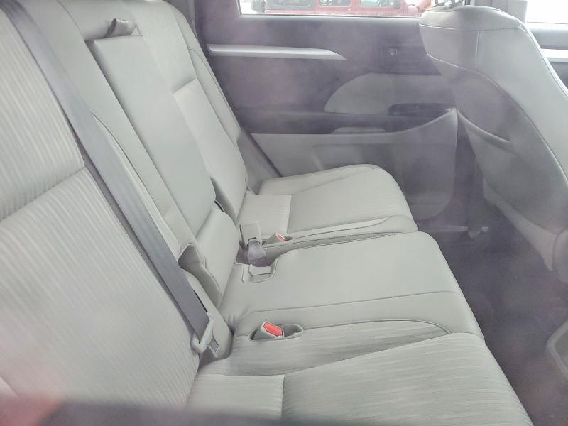 2016 Toyota Highlander le