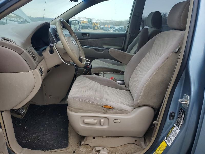 2006 Toyota Sienna ce