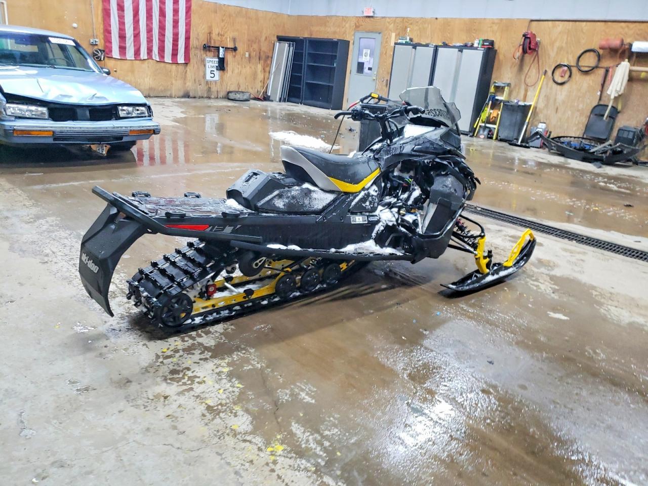 2024 Skidoo OO